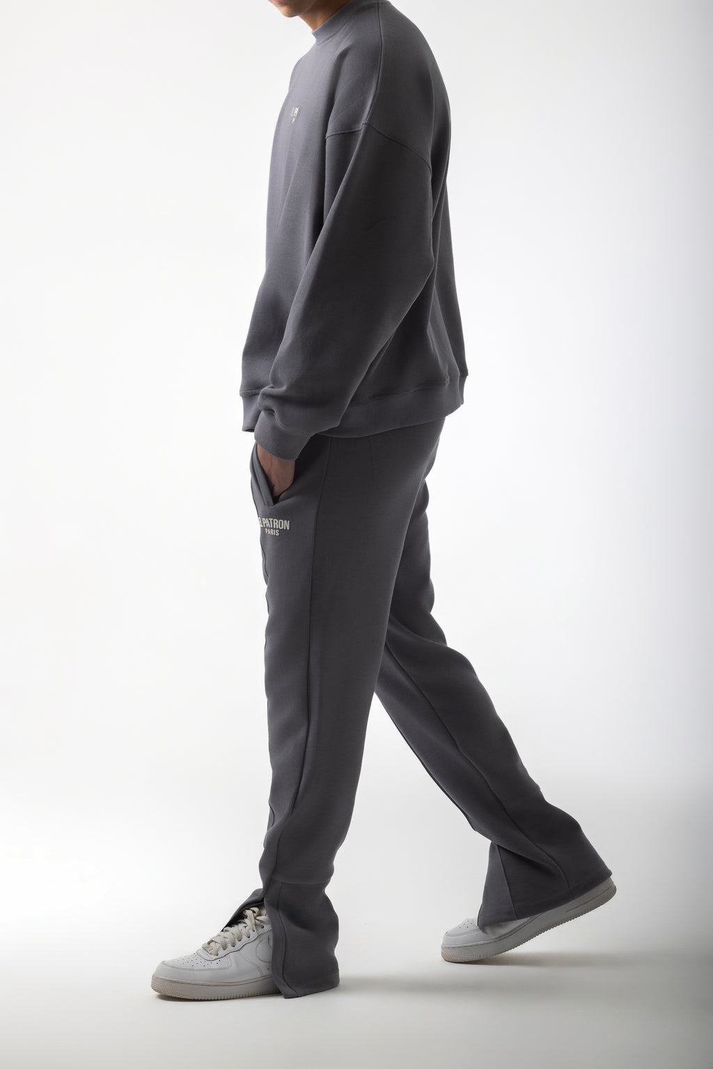 FRONT SEAM GREY ZIPPED SWEATPANTS
